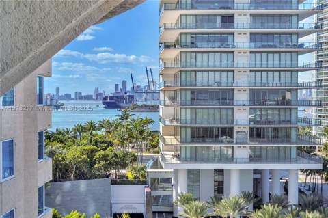 300 S Pointe Dr 906, Miami Beach FL - photo 11 of 54