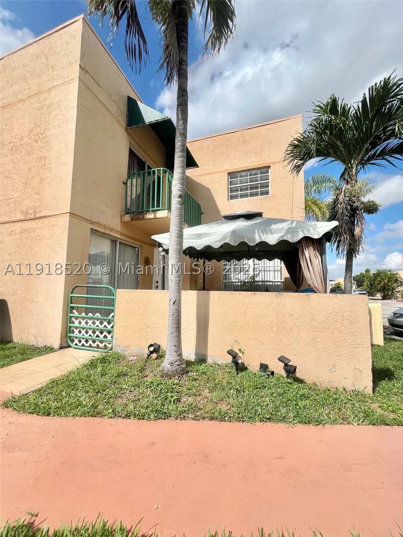 2 bedroom Condominium at 1990 SW 121st Ct 232, Les Chateaux At Int Garde, Miami — photo 1