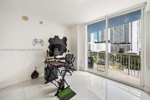 275 NE 18th St 708, Miami FL - photo 12 of 34
