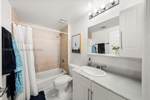 275 NE 18th St 708, Miami FL - photo 21 of 34