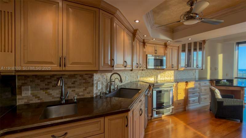 3 bedroom Condominium at 2000 Island Blvd 3004, 2000 Isl Blvd Williams Is, Aventura — photo 4