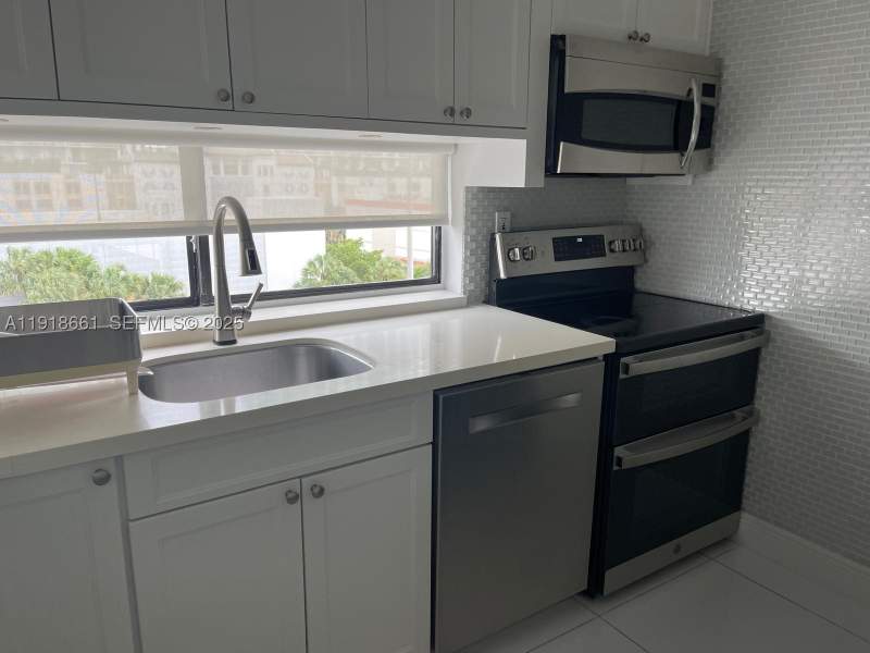 2 bedroom Condominium at 16909 N Bay Rd 716, Plaza Of Americas Condo P, Sunny Isles Beach — photo 4