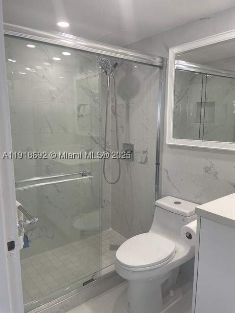 16909 N Bay Rd 805, Sunny Isles Beach FL - photo 8 of 37