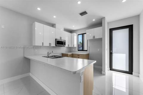 12389 SW 220 St, Miami FL - photo 6 of 20