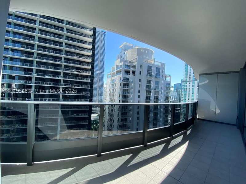 1 bedroom Condominium at 1000 Brickell Plz 3207, Brickell Flatiron Condo, Miami — photo 1