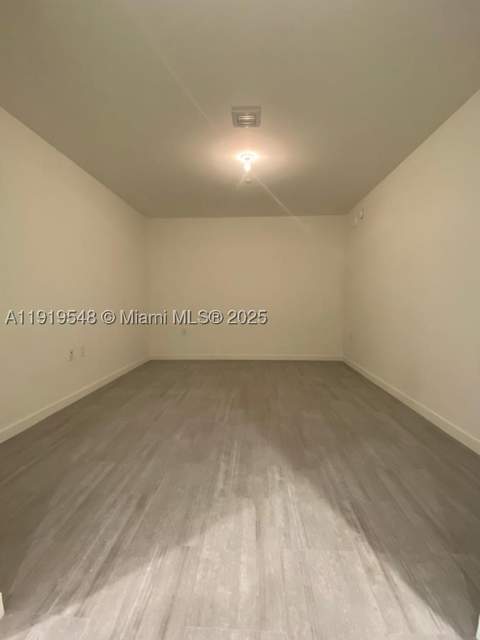 1000 Brickell Plz 3207, Miami FL - photo 13 of 23