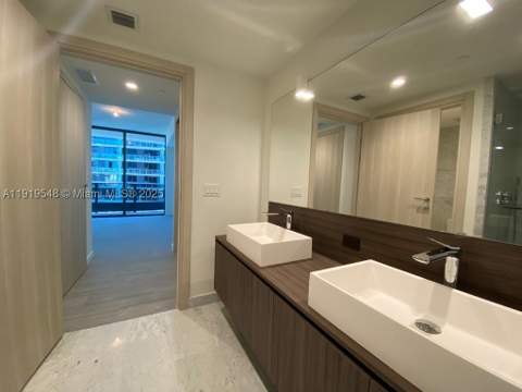 1000 Brickell Plz 3207, Miami FL - photo 20 of 23