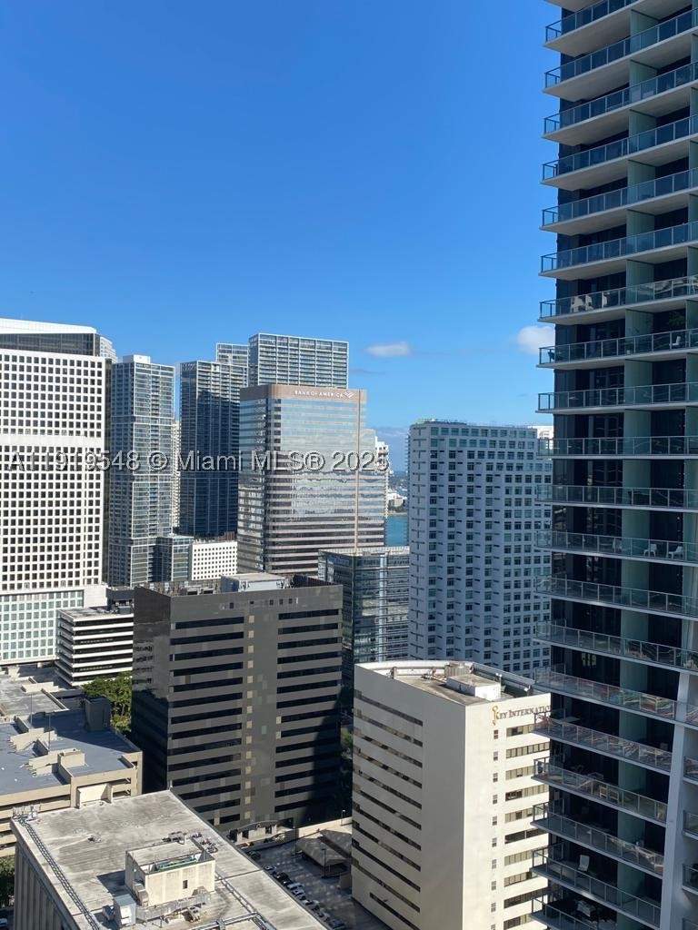 1 bedroom Condominium at 1000 Brickell Plz 3207, Brickell Flatiron Condo, Miami — photo 3