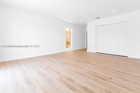 19661 NE 10th Pl, Miami FL - photo 16 of 24