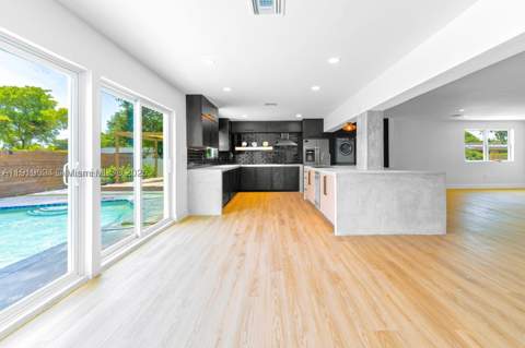 19661 NE 10th Pl, Miami FL - photo 7 of 24