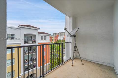 17125 N Bay Rd 3612, Sunny Isles Beach FL - photo 17 of 21