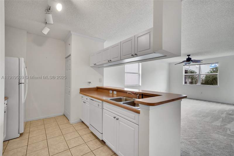 2 bedroom Condominium at 17125 N Bay Rd 3612, Porto Bellagio Condo, Sunny Isles Beach — photo 5