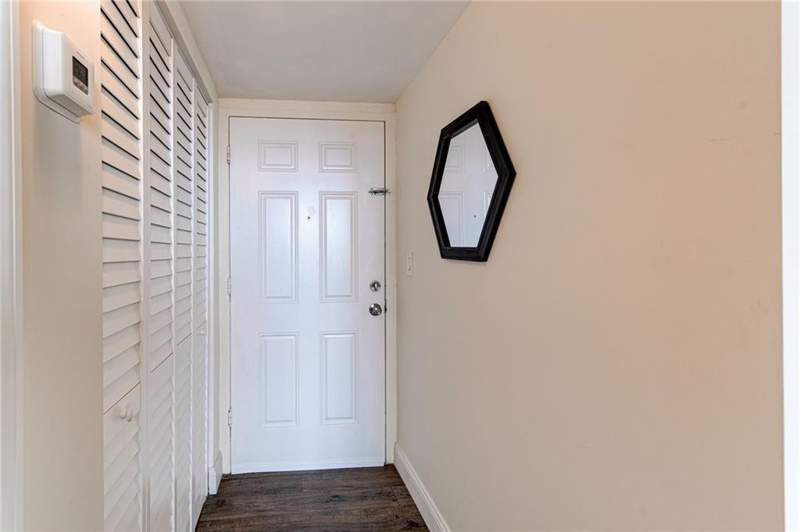 1 bedroom Condominium at 1301 NE Miami Gardens Drive 1721w, Buckley Towers, Miami — photo 4