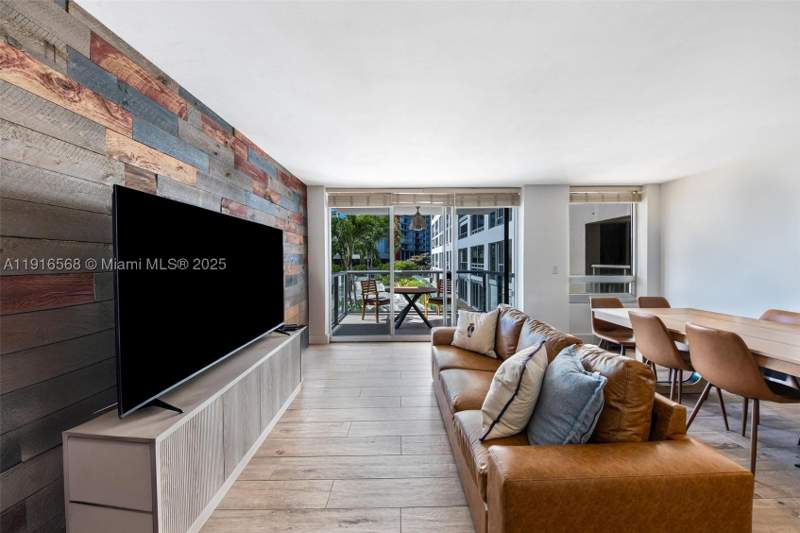 1 bedroom Condominium at 1541 Brickell Ave C406, The Palace Condo, Miami — photo 4