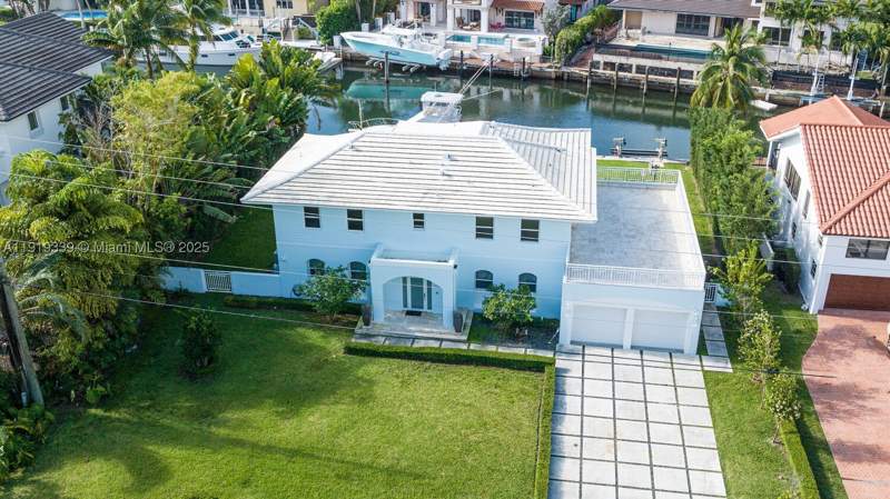 4 bedroom SingleFamilyResidence at 1130 Lugo Ave, Coral Bay Sec B, Coral Gables — photo 2