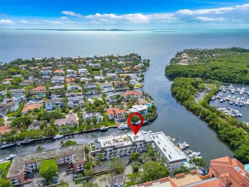 2 bedroom Condominium at 6901 Edgewater Dr 315, Gables Harbour Condo Apts, Coral Gables — photo 1