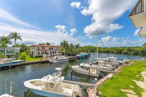 6901 Edgewater Dr 315, Coral Gables FL - photo 18 of 28