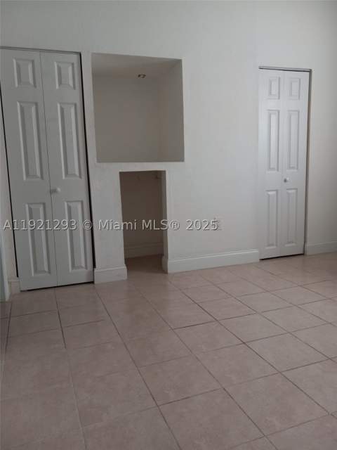3041 NW 95th Ter, Miami FL - photo 10 of 22