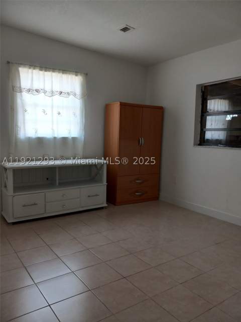 3041 NW 95th Ter, Miami FL - photo 12 of 22