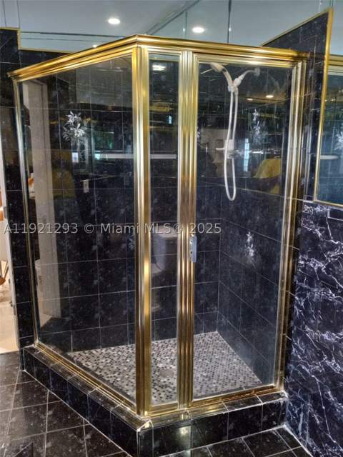 3041 NW 95th Ter, Miami FL - photo 16 of 22