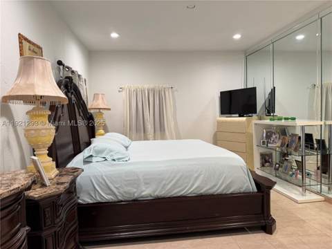3041 NW 95th Ter, Miami FL - photo 7 of 22