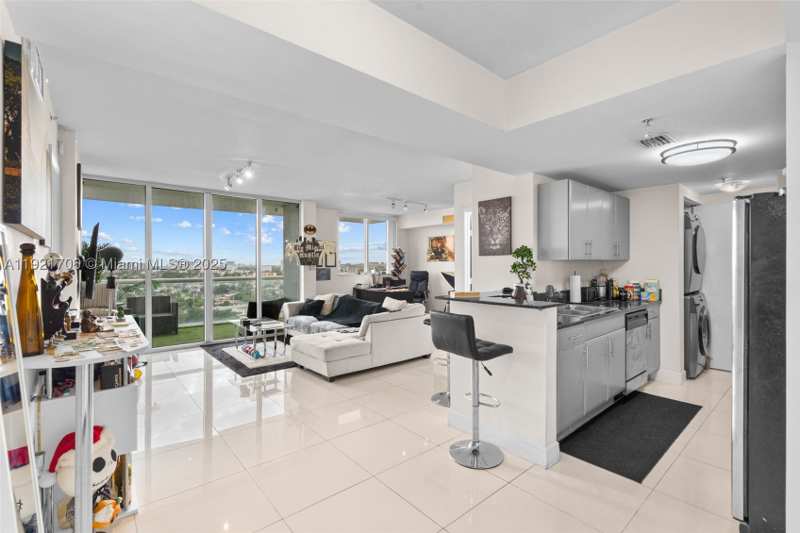 1 bedroom Condominium at 1871 NW S River Dr 1402, Terrazas Riverpark Villag, Miami — photo 1