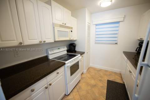 201 178th Dr 323, Sunny Isles Beach FL - photo 24 of 72