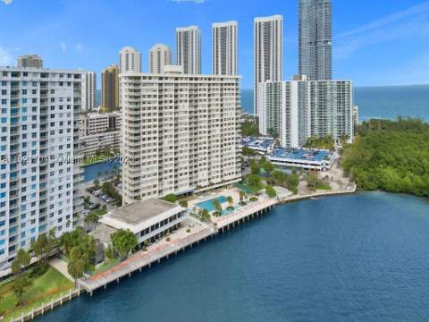 300 Bayview Dr 308, Sunny Isles Beach FL - photo 7 of 63