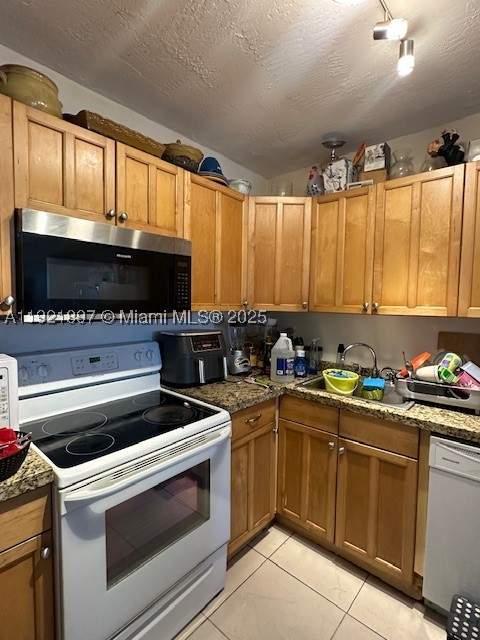 13655 NE 10th Ave 210, North Miami FL - photo 8 of 11