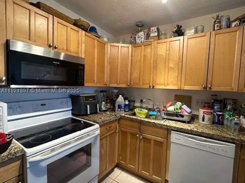 13655 NE 10th Ave 210, North Miami FL - photo 9 of 11