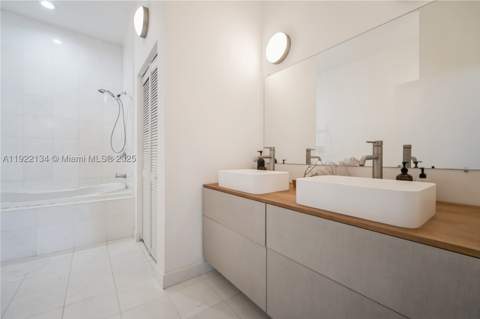 2001 Meridian Ave 512, Miami Beach FL - photo 14 of 32