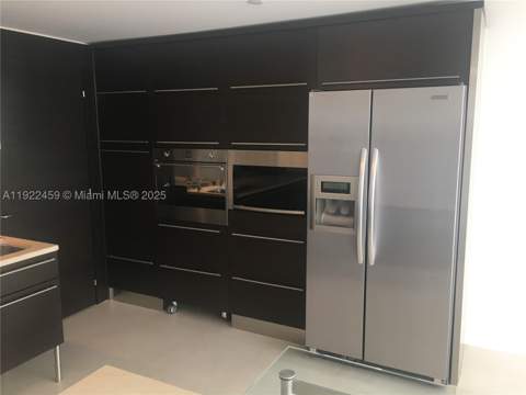 6000 Collins Ave 521, Miami Beach FL - photo 18 of 27