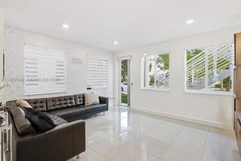 6420 NW 102nd Path 110, Doral FL - photo 15 of 47