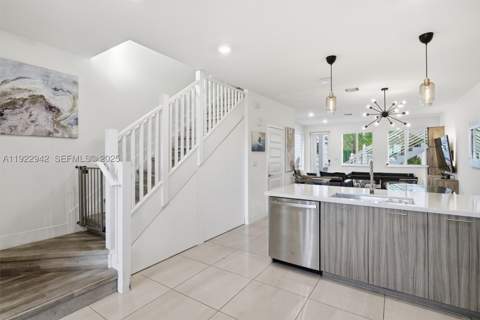 6420 NW 102nd Path 110, Doral FL - photo 19 of 47