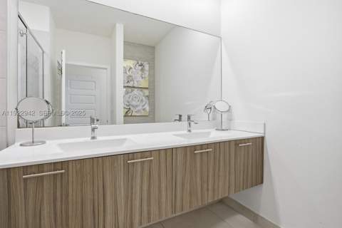 6420 NW 102nd Path 110, Doral FL - photo 24 of 47