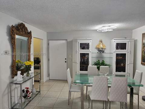 8411 NW 8th St 111, Miami FL - photo 11 of 27