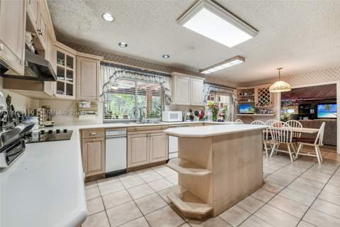 17123 SW 78th Pl, Palmetto Bay FL - photo 10 of 16