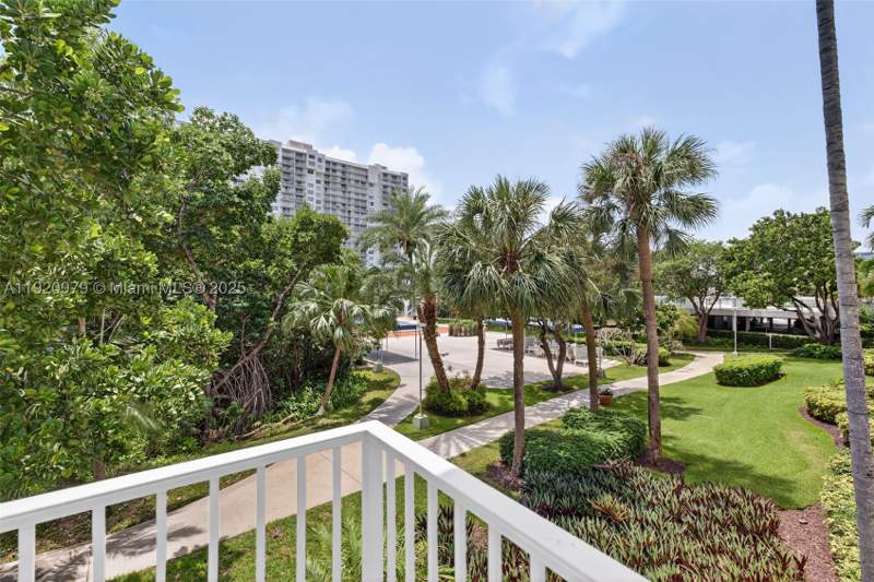 2 bedroom Condominium at 2851 NE 183rd St 216E, Admirals Port Condo West, Aventura — photo 4