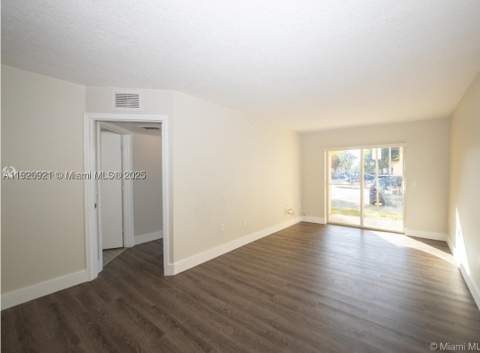 17622 NW 25th Ave 101, Miami Gardens FL - photo 10 of 22