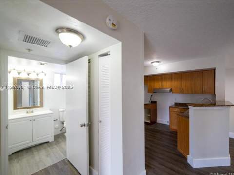 17622 NW 25th Ave 101, Miami Gardens FL - photo 16 of 22