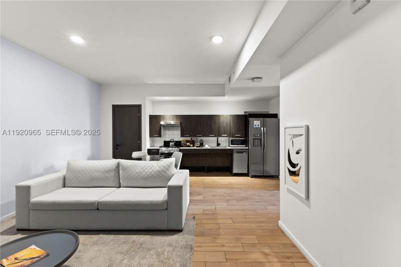 1 bedroom Condominium at 398 NE 5th St 3515, Map Of Miami Dade Co. FL., Miami — photo 4