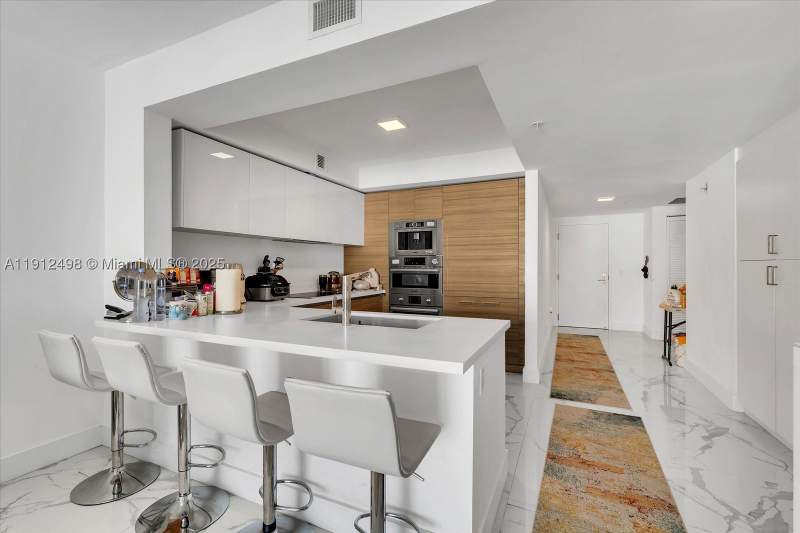 2 bedroom Condominium at 300 Sunny Isles Blvd 4-1203, Parque Towers Condo, Sunny Isles Beach — photo 4