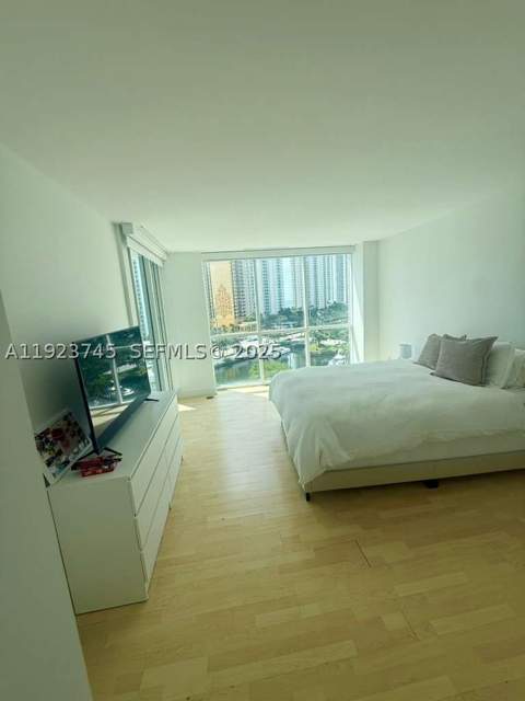 16400 Collins Ave 942, Sunny Isles Beach FL - photo 16 of 54