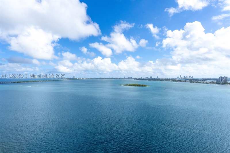 3 bedroom Condominium at 700 NE 24 street 2003, Aria Reserve, Miami — photo 1
