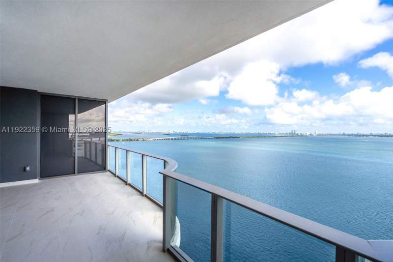 3 bedroom Condominium at 700 NE 24 street 2003, Aria Reserve, Miami — photo 4