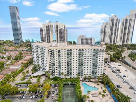 19370 E Collins Ave 625, Sunny Isles Beach FL - photo 10 of 12
