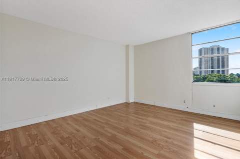 3101 N Country Club Dr 504, Aventura FL - photo 11 of 16