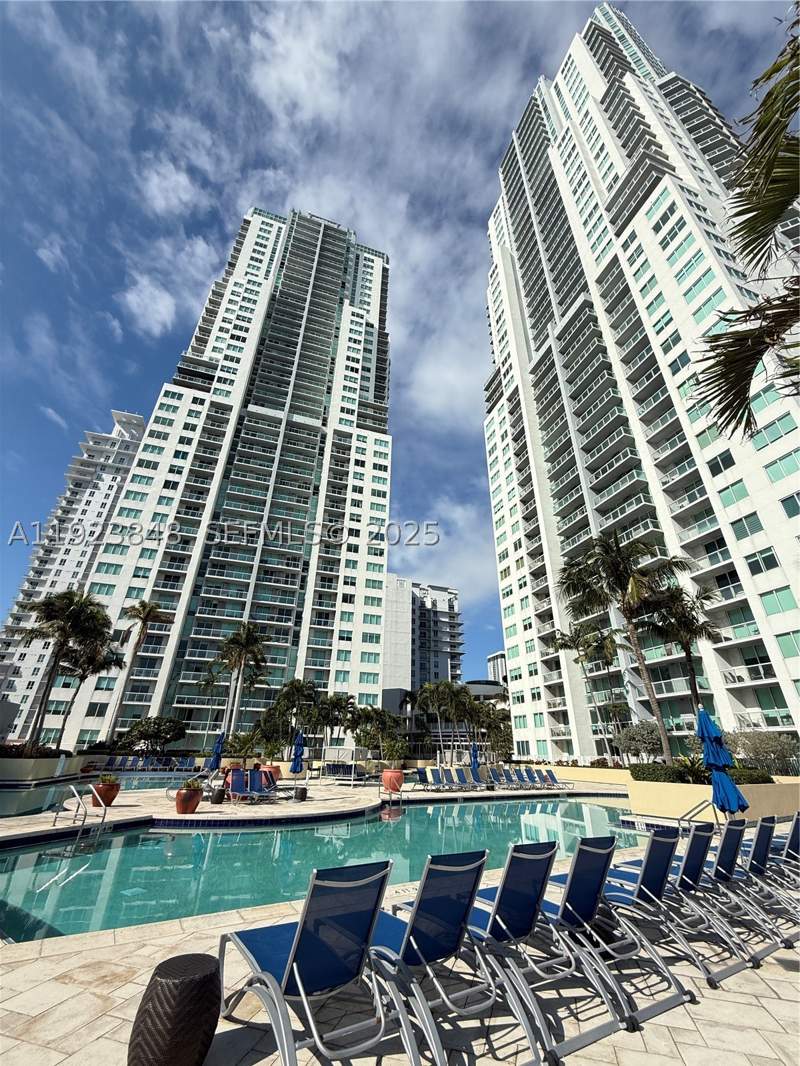 2 bedroom Condominium at 253 NE 2nd St 908, Vizcayne South Condo, Miami — photo 2