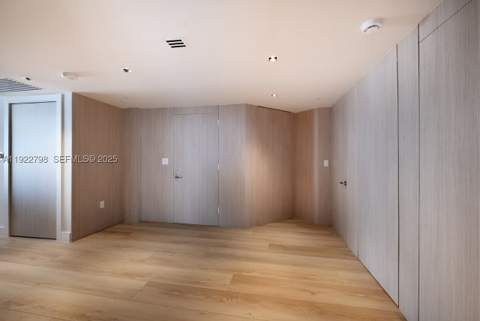 465 Brickell Ave 5701, Miami FL - photo 13 of 44