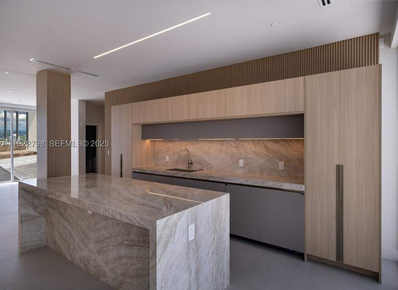 5 bedroom Condominium at 465 Brickell Ave 5701, Iconbrickell Condo No 1, Miami — photo 5